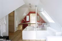 Une salle de bains chic sous les combles