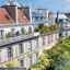 Végétation totale pour ce large balcon à Paris