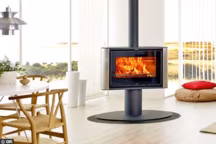 Pour choisir votre cheminée ou poêle à bois, découvrez notre sélection...