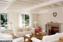 Créer un salon convivial tendance cosy