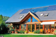 Utiliser l'énegie solaire pour sa maison est tentant. Mais attention, l'installation est coûteuse. A lire avant de se lancer...