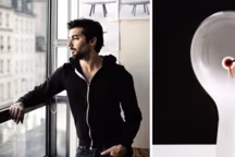 Pierre Favresse et l'horloge Jean en verre soufflé.