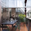 Un loft industriel parisien plein d'esprit