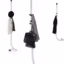 Une corde en guise de porte-manteau