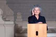 "En tant que consommatrice frustrée", Elisabeth Delacarte ouvre sa galerie "Avant-Scène" en 1986. Son actu ? Elle prépare pour début 2012, une exposition consacrée Hubert Le Gall...