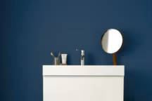 Couleurs originales pour une salle de bains pas banale