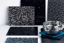 Dans la salle de bains ou la cuisine, le carrelage revêt ses habits de lumière. Il se pare de miroirs scintillants et de motifs graphiques, un choix audacieux pour un résultat raffiné et pétillant !