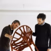 Erwan & Ronan Bouroullec nous en mettent plein la vue dans la grande nef et ses chapelles du musée des Arts déco avec une grande installation où ils inventent un spectacle tout en dessins, meubles ou objets.