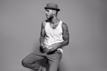 Photo officielle de M. Pokora