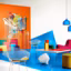 Un salon arty multicolore