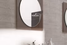 Mitigeur monocommande 1â„2 pour lavabo, modèle Essence Nouveau S, finition chromeÌe. Système SilkMove, cartouche en ceÌramique 28 mm avec limiteur de tempeÌrature, système StarLight (chrome eÌclatant et durable), système EcoJoy (eÌconomie d'eau, mousseur 5 l/min), tirette et garniture de vidage 1 1/4. Flexibles de raccordement souple, système QuickFix. Prix : 219,60 euros TTC