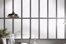 Dans l'ambiance Mosaic : papier peint intissé pose facile, Verrière charme rectangle, design Christophe Koziel - rouleau 53 x 10 cm : 19,90 euros.