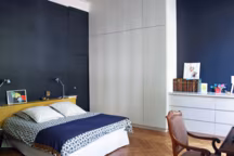 Tirer profit d'une belle hauteur sous plafond pour concevoir son dressing... un projet de l'agence Home ID