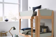 15 lits superposés pour agrandir l'espace