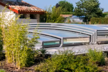 Les 5 questions à se poser avant d'acheter son abri de piscine