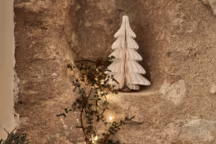 Trophime, sapin de Noël en papier, 18 cm de haut, 3 euros pièce, alinea.