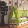Lit-Tente en sapin et mdf. Tipi amovible. Bibliothèque en forme d'arbres
