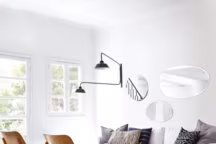 Miroirs découpés et biseautés à la main, conditionnés dans des boites faites à la main sur mesure, à gauche : Mir06, 47 x 50 cm, 230 euros ; en haut à droite : Mir08, 100 x 60 cm, 530 euros ; en bas : Mir07, 55 x 40 cm, 230 euros, M Nuance.