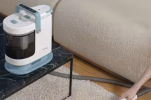 Même les tâches plus tenaces sur un tapis peuvent s'effacer avec les bons gestes et les bons produits.