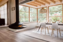 Sol Elegant Clear, Texline HQR, 24,99 euros le m2 en rouleaux de 4m de large. Sol Diamond Cream, Elegance Hitex HQR, 34,99 euros le m2 en rouleaux de 4m de large.