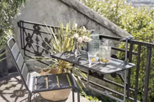 12 idées pour un balcon fleuri en ville