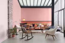 Peintures teintes "Rose Pétale", "Rose Venise" , "Rouge Margaux" et "Carbone"
, V33, 15,90 € le pot de 0,5 L.