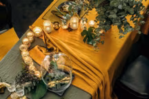 Nappe Létia, couleur kaki et safran, 100% lin, 65,90 euros chez Home Beddings and Curtains. Harmony.