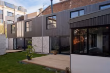 Une longère moderne s'installe à Montreuil