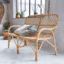 Une banquette en rotin pour un style naturel au salon