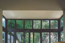 La fondatrice d'Antik Batik nous reçoit dans son refuge bucolique à Paris