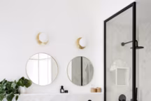 La verrière de douche sublime la pièce d'eau