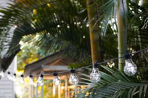 Guirlandes esprit guinguette : le jardin est à la fête !