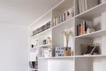 Le banc de rangement sur mesure, un aménagement intérieur pratique