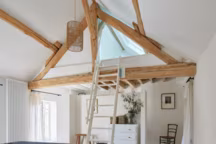 Une vieille bâtisse devient la maison de campagne parfaite