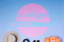 Les tendances mode sont colorées et résolument rock. En exclusivité au Bon Marché Rive Gauche du 1 septembre au 21 octobre 2018