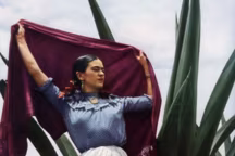 Frida Kahlo par Toni Frissell, Vogue US 1937.