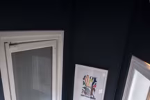 Ambiance vivante et colorée dans 74 m2 sous les toits