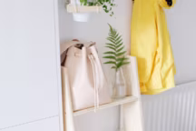 Découvrez 13 idées de rangements à chaussures DIY simples et pratiques