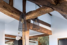 Un appartement haut perché pensé comme un nid douillet