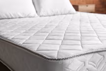 Pour des nuits de qualité, il est conseillé de changer son matelas (- et son sommier) tous les 10 ans.