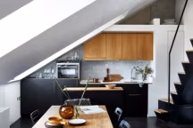 La cuisine se glisse sous les toits