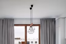 12 astuces gain de place dans le salon