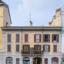 Une vue de l'extérieur de l'appartement milanais