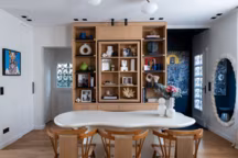 Cette maison familiale se réinvente en aménagements sur mesure