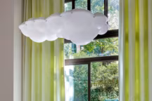 Un duplex en toute transparence ouvert sur un jardin privatif