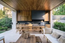 Des cuisines d'été conviviales et stylées pour le jardin