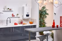 En optant pour une chaudière gaz de dernière génération, on peut économiser 30 % d'énergie par rapport à une ancienne chaudière. Un argument qui prend tout son poids dans une stratégie de sobriété énergétique. Chaudière intelligente Eideris, lancée en 2019 par ENGIE.