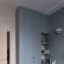 Une chambre intemporelle grâce au bleu-gris
