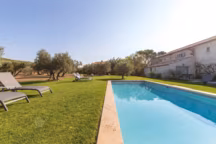 Margelle et carrelage de piscine : quel matériau choisir autour du bassin ?