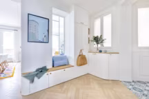 Autrefois sombre, cet appartement retrouve une douce clarté